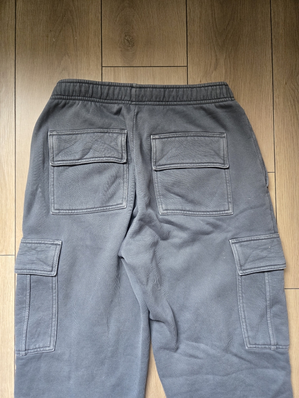 ARITZIA TNA Mega Cargo Sweatpant size M - Picture 6 of 10